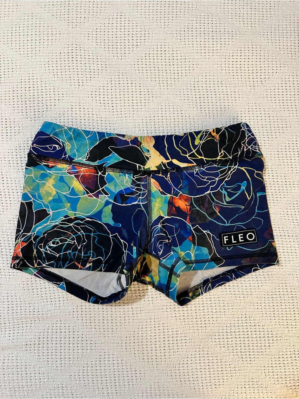 Fleo Women's Multicolor Floral Bike Shorts - Blue & Green